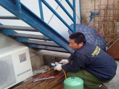 专用的空调插线板要想插热水器的插座不合适怎么办(图1) 专用的空调插线板要想插热水器的插座不合适怎么办(图1)