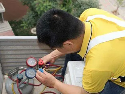 美的空调红色灯亮是什么意思(图1)