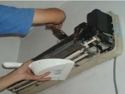 美的空调亮红灯什么意思(图1) 美的空调亮红灯什么意思(图1)