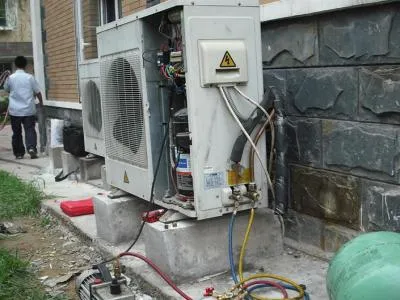 洗衣机排水口流出来红线虫