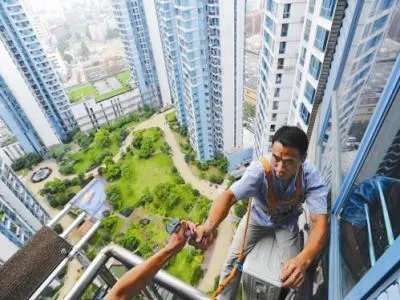 格力空调显示屏有个红色的灯是什么