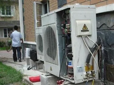 热水器后背挂墙处漏水怎么办