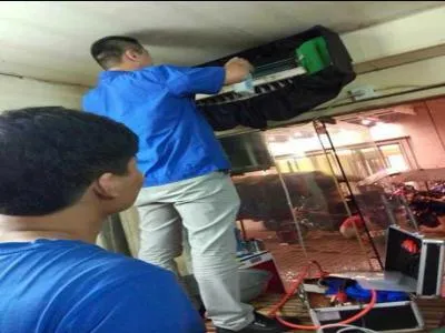 怎样把海尔洗澡的热水器里面的电热棒拆