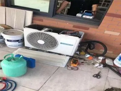空调外机孔大而且离可操作距离远用什么工具可以安全补好