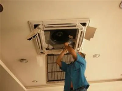 电视机总是重启是哪里的问题