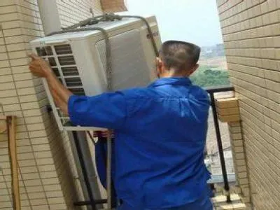 史麦斯热水器显示温度的表里有水是怎么回事