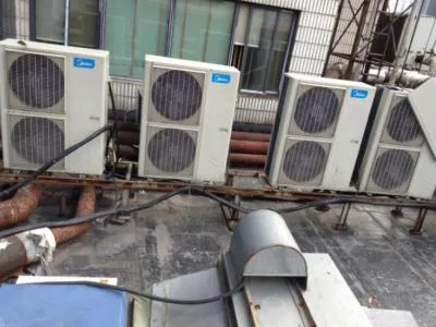 中央空调内机出风口与装修出风口间距太大怎样处理