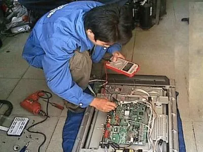 电视屏幕低温拖影怎么回事