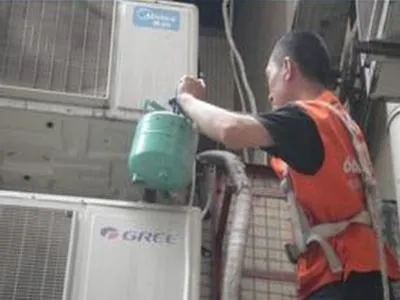 电视连电脑显示超出范围怎么调整