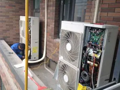 海尔滚筒洗衣机洗几分钟显示屏全黑怎么回事