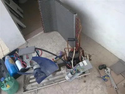 笔记本屏幕如果有一小块被压坏了过一会又恢复正常了