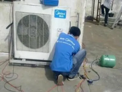 新买的笔记本有点气味正常吗