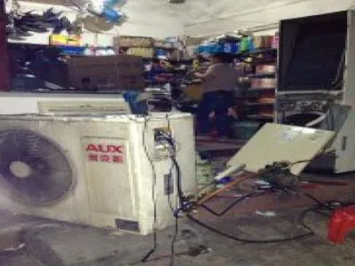 电视机打开一会就自动关掉了