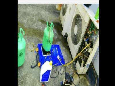 笔记本电脑一个角的壳坏了