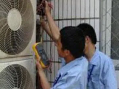 家里热水器上有个小嘴嘴露水怎么回事