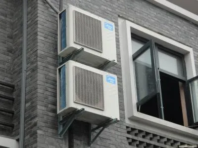 空调冬天室外机排水多吗