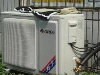 笔记本电池灯闪烁怎么回事