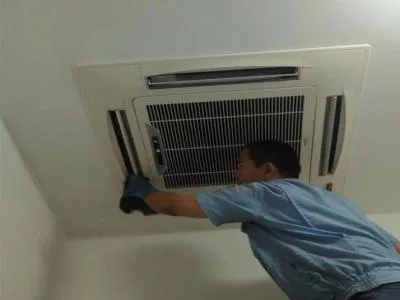 饭店油烟机和热水器这一路老跳闸怎么回事