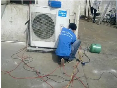 热水器下面有点漏水怎么办