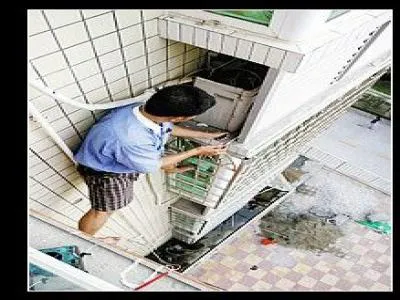 液晶电视机半边黑屏怎么回事