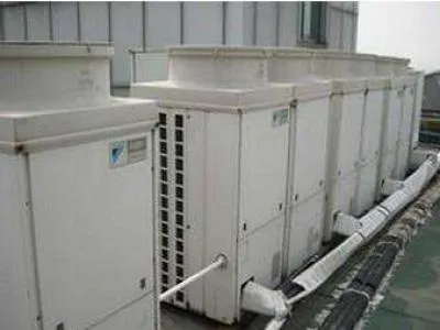 怎样清除燃气热水器燃烧室里面还有积碳